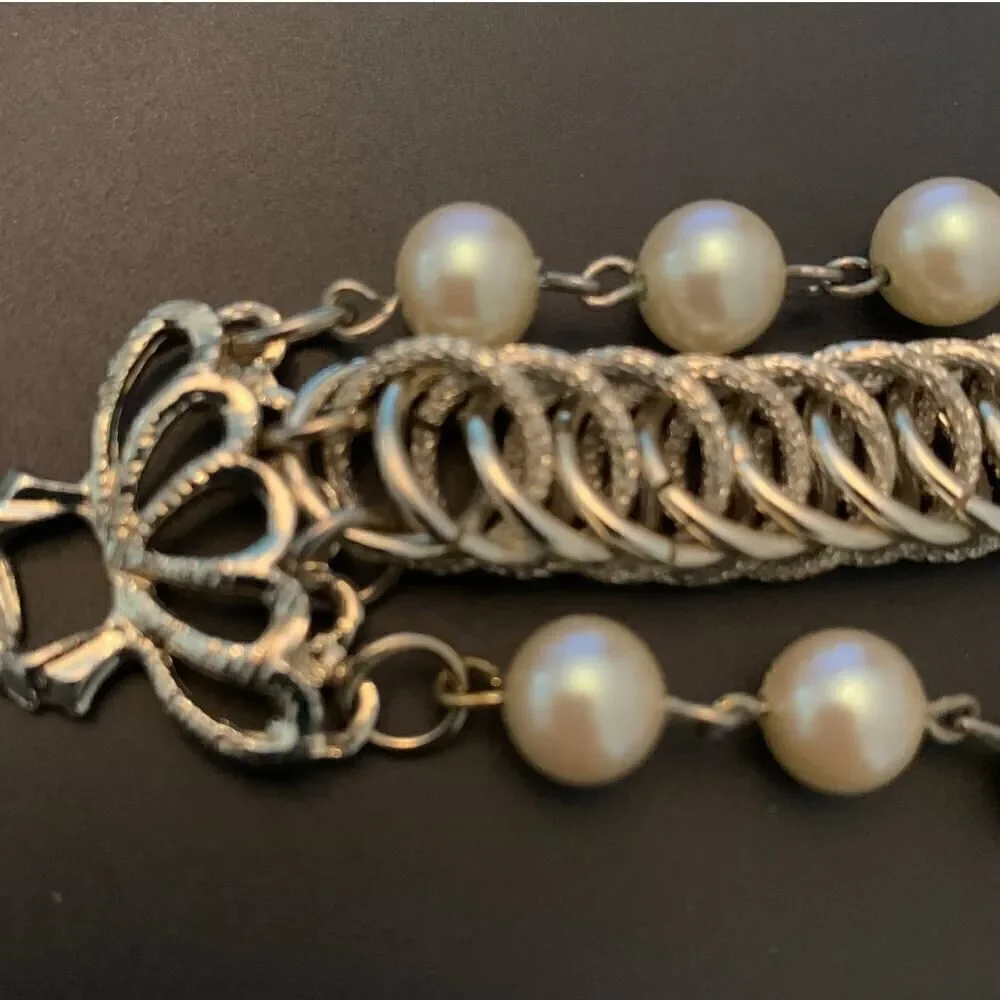 Double Tri twisted loop Chain and Pearl bracelet in Silver plate, Vintage